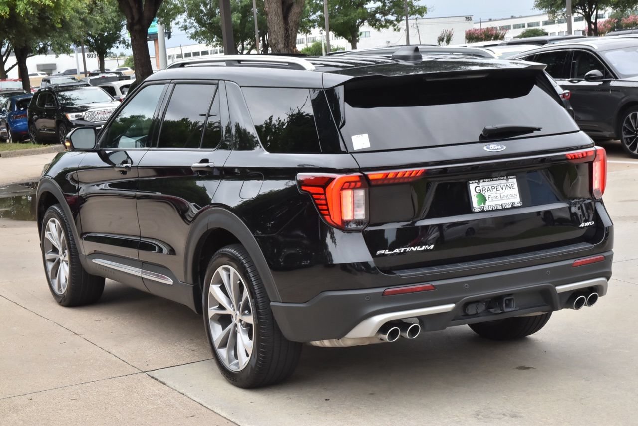 Certified 2025 Ford Explorer Platinum w/ Ultimate Package AWD/4WD image 11