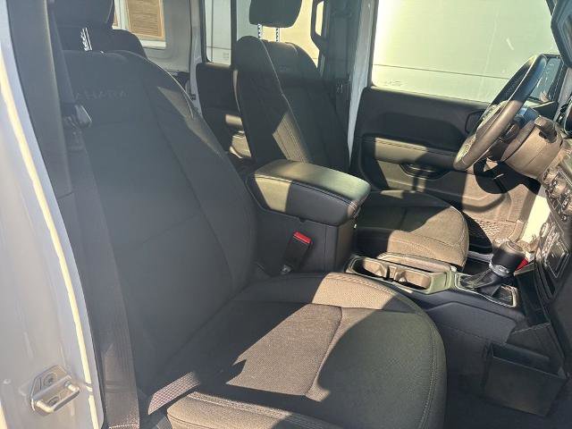 Used 2021 Jeep Wrangler Unlimited Sahara image 34