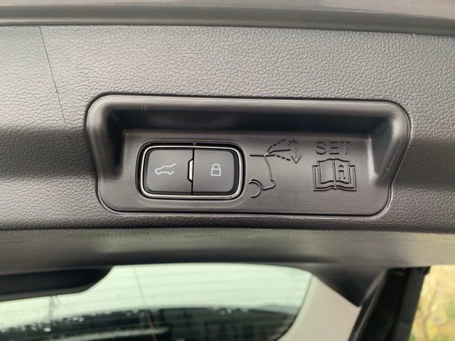 Certified 2025 Ford Explorer Active image 7