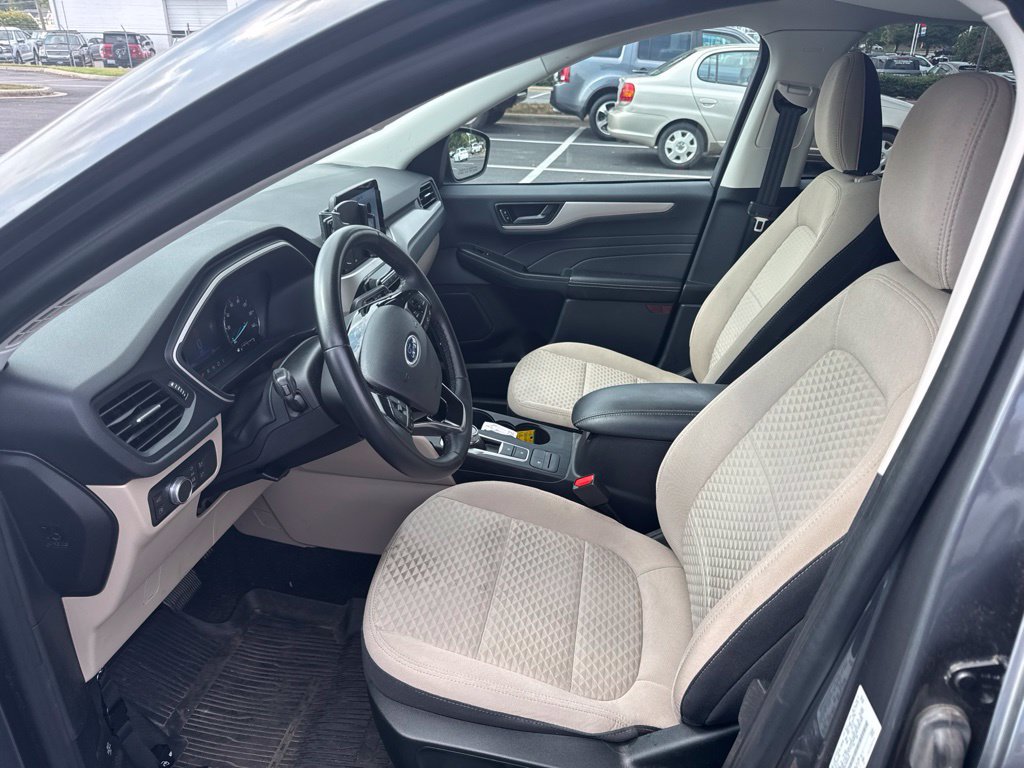 Certified 2022 Ford Escape SE w/ SE Sport Appearance Package FWD image 13