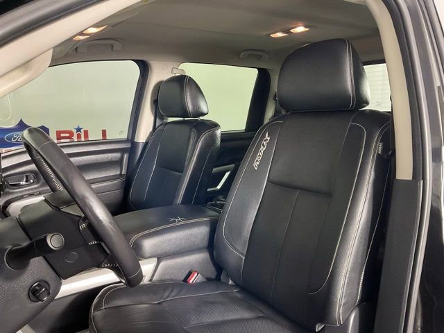 Used 2019 Nissan Titan PRO-4X w/ Pro-4x Convenience Package image 14