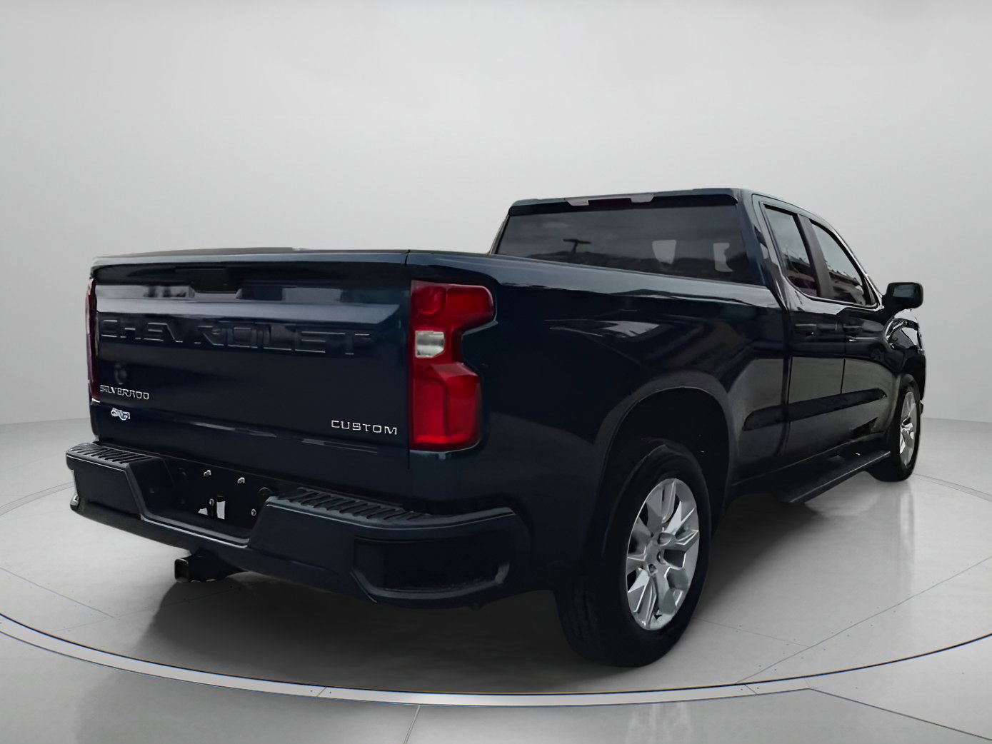 Used 2019 Chevrolet Silverado 1500 Custom w/ Custom Convenience Package image 18