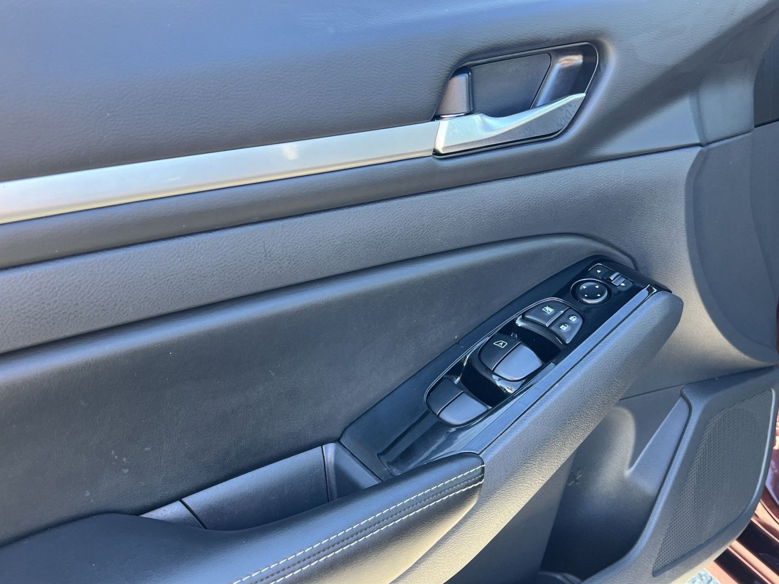 Used 2023 Nissan Altima 2.5 SV FWD image 15