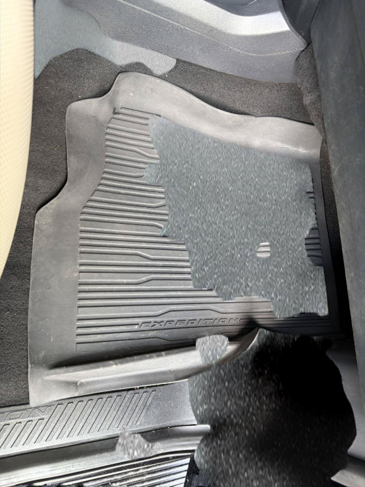 Certified 2023 Ford Expedition XLT RWD image 26
