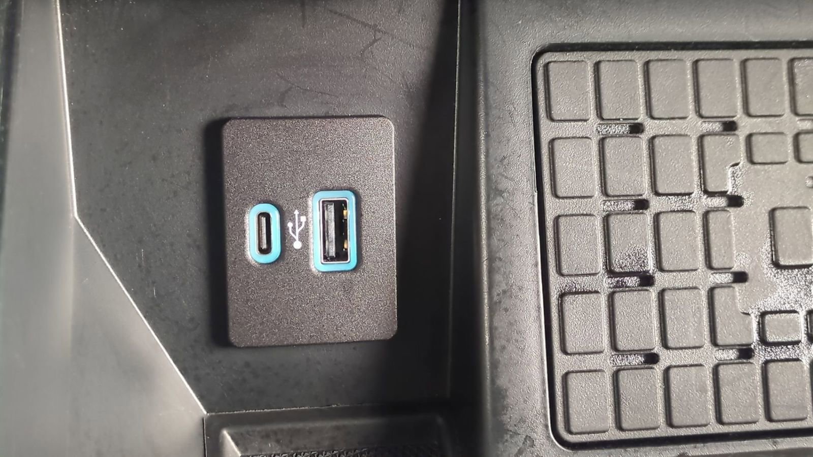 Certified 2023 Ford F150 Platinum w/ Equipment Group 701A High image 36