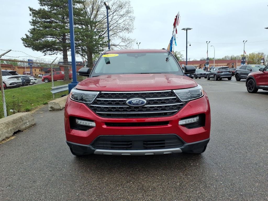 Certified 2023 Ford Explorer XLT w/ Equipment Group 202A AWD/4WD image 2