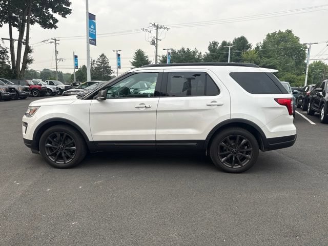 Certified 2018 Ford Explorer XLT w/ Equipment Group 202A AWD/4WD image 5
