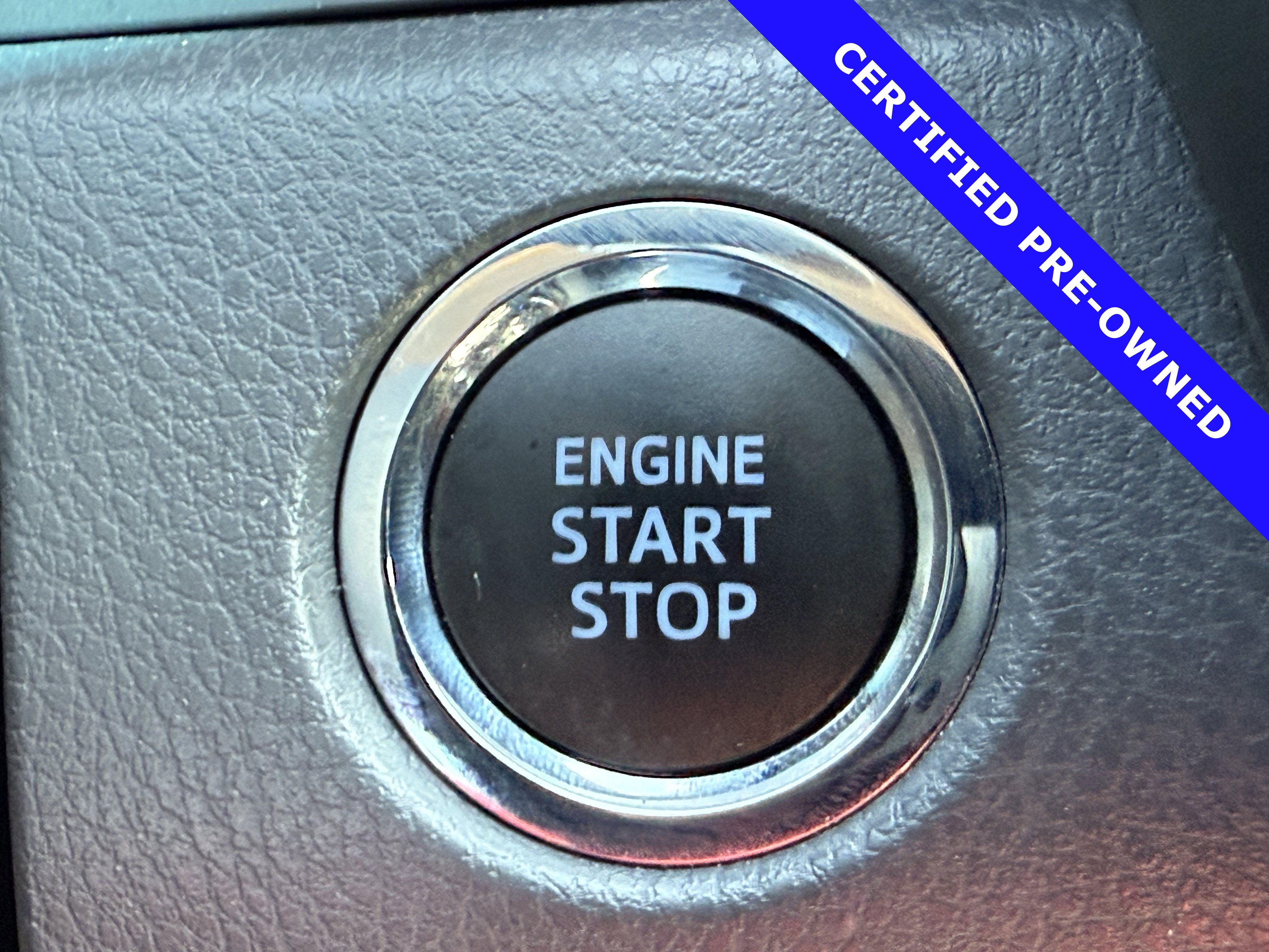 Used 2018 Toyota Camry XLE image 30