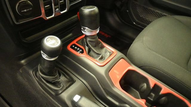 Used 2020 Jeep Gladiator Sport w/ Quick Order Package 24S AWD/4WD image 19