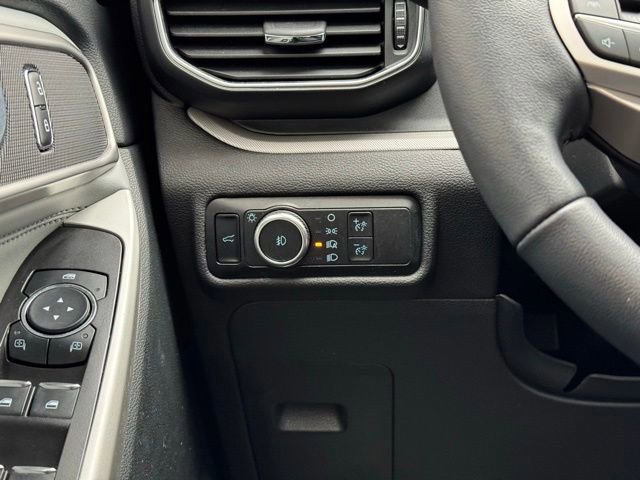 Certified 2023 Ford Explorer XLT w/ Equipment Group 202A image 41