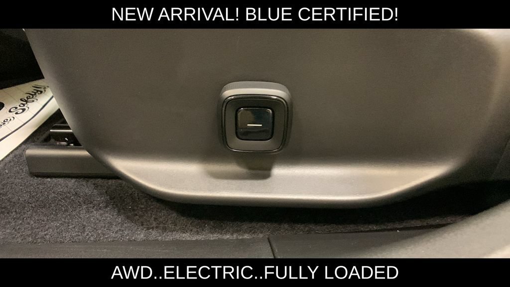 Used 2025 Volvo EX30 Ultra w/ Climate Package AWD/4WD image 30