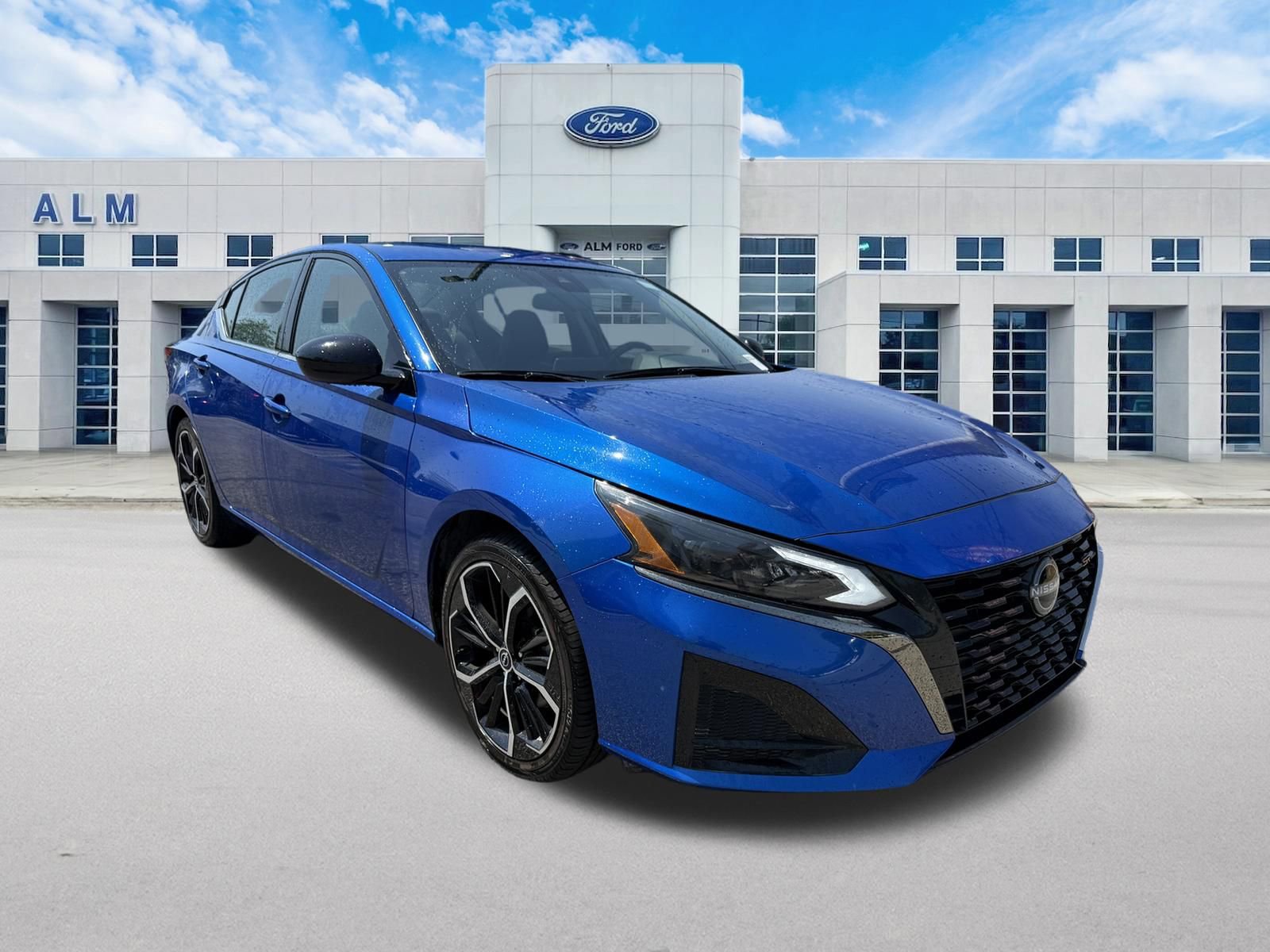 Used 2025 Nissan Altima 2.5 SR FWD image 4