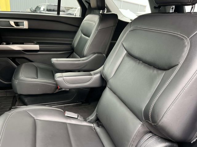 Certified 2022 Ford Explorer XLT w/ Equipment Group 202A image 21