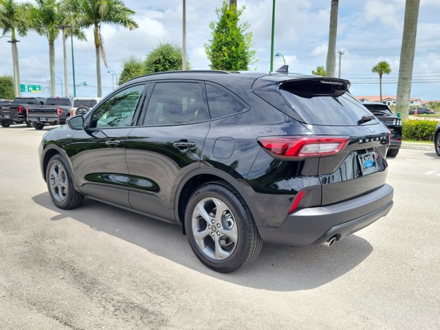 Certified 2026 Ford Escape ST-Line FWD image 8