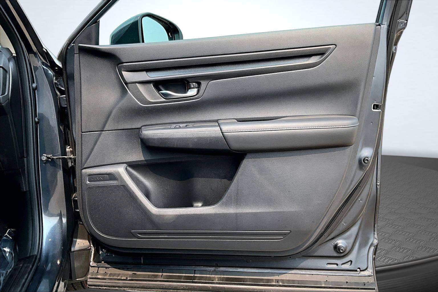 Used 2025 Honda CR-V EX image 25