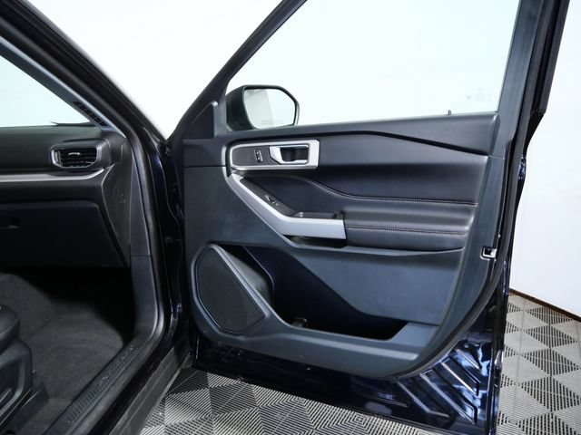 Certified 2023 Ford Explorer XLT w/ Equipment Group 202A AWD/4WD image 8
