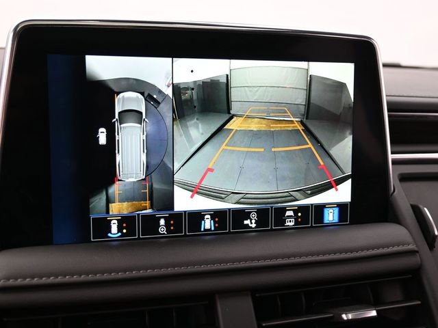 Used 2023 Chevrolet Suburban Z71 w/ Luxury Package image 22