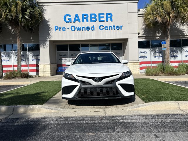 Used 2021 Toyota Camry SE w/ Convenience Package FWD image 13