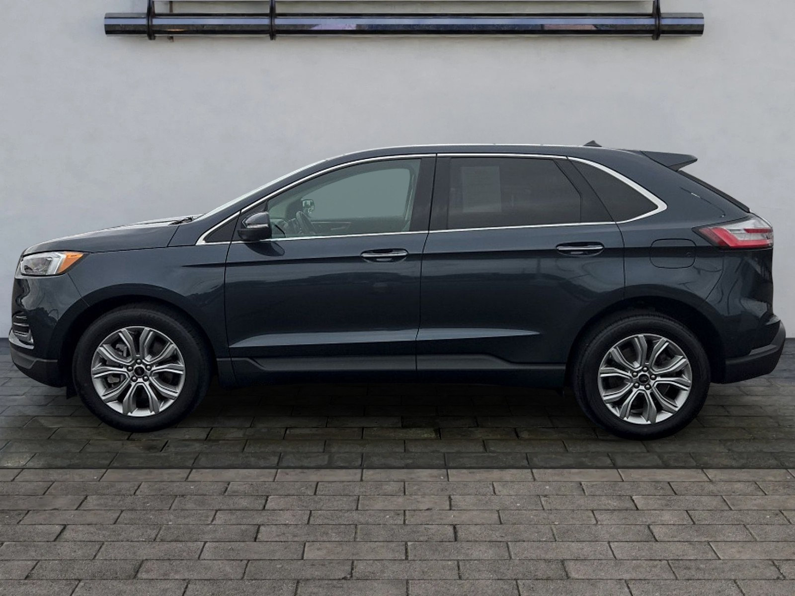 Certified 2024 Ford Edge Titanium w/ Equipment Group 301A AWD/4WD image 6