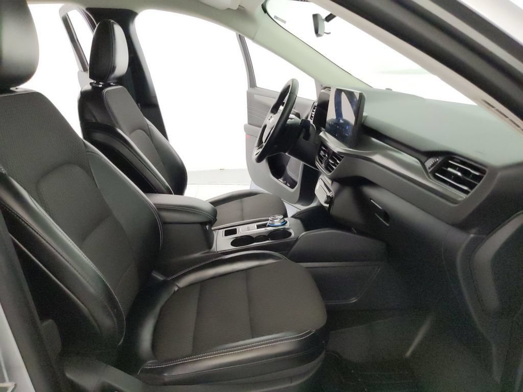 Certified 2024 Ford Escape SE FWD image 20