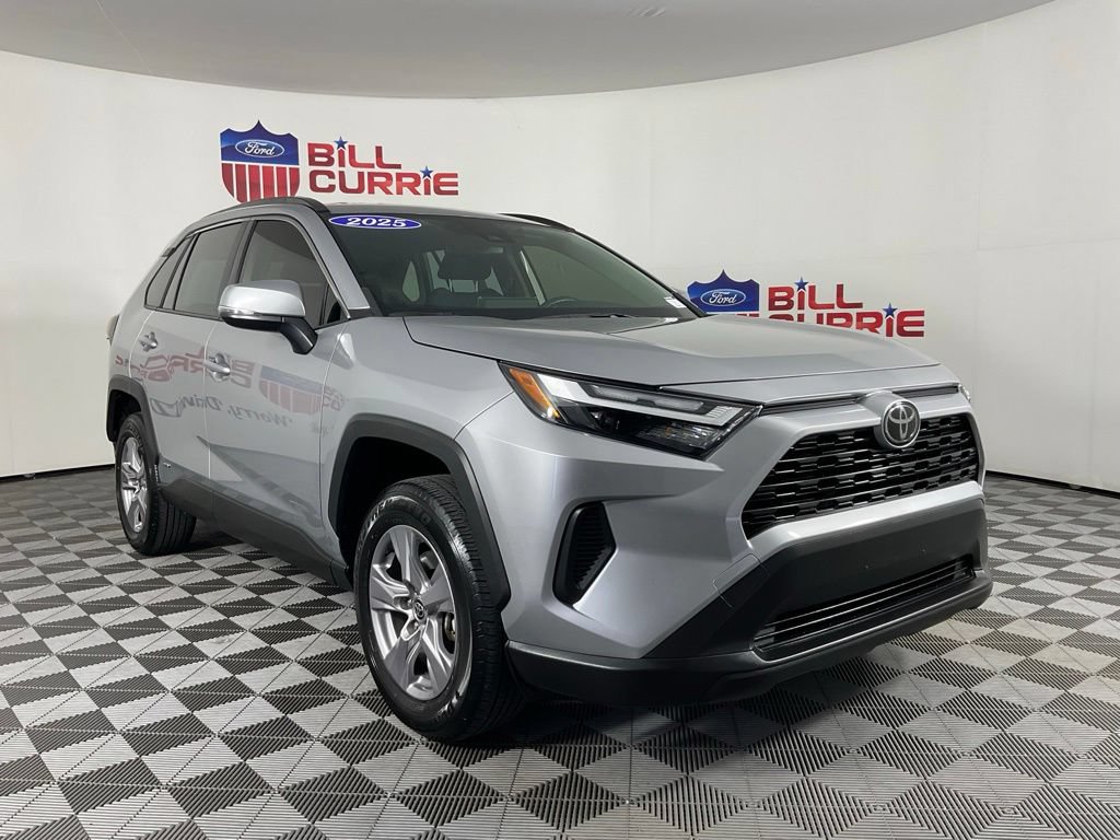 Used 2025 Toyota RAV4 XLE AWD/4WD video 1