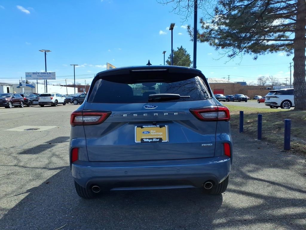 Certified 2024 Ford Escape ST-Line w/ Tech Pack #1 AWD/4WD image 7