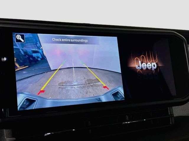 Used 2024 Jeep Gladiator Sport AWD/4WD image 28