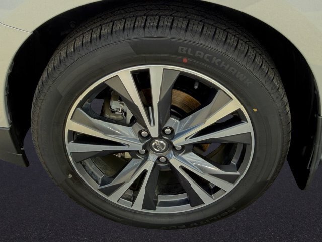 Used 2020 Nissan Pathfinder Platinum w/ Cargo Package AWD/4WD image 10