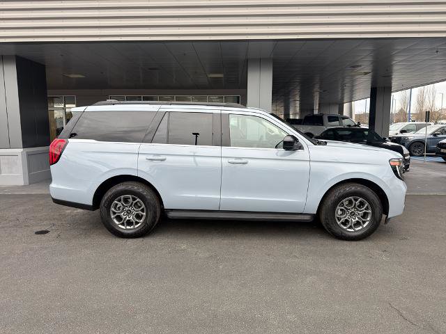 Certified 2025 Ford Expedition Active image 5