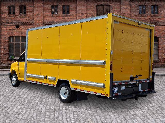 Used 2022 GMC Savana 3500 Extended w/ Power Convenience Package RWD image 6