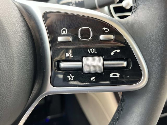 Used 2021 Mercedes-Benz GLC 300 GLC 300 image 35