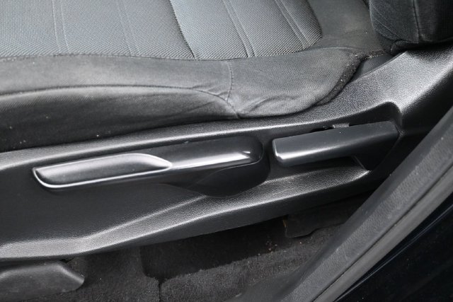 Used 2018 Honda CR-V LX image 12