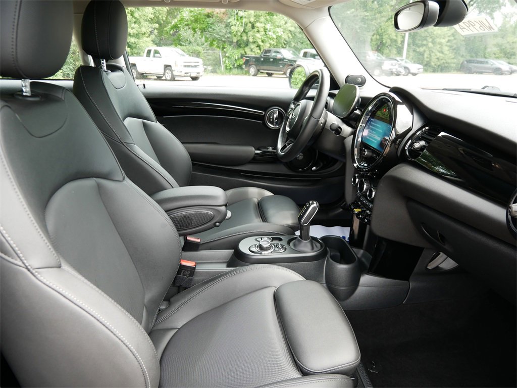 Used 2024 MINI Cooper SE image 8
