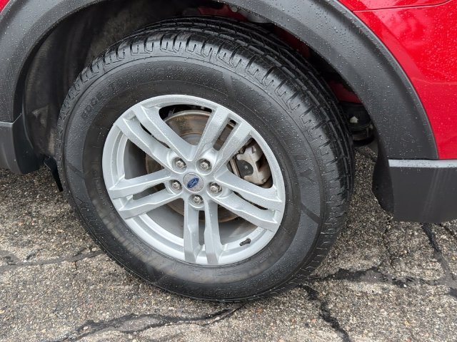 Certified 2023 Ford Explorer XLT w/ Equipment Group 202A AWD/4WD image 5