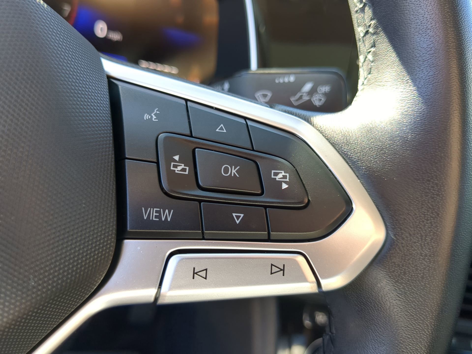 Used 2024 Volkswagen Jetta SE image 57