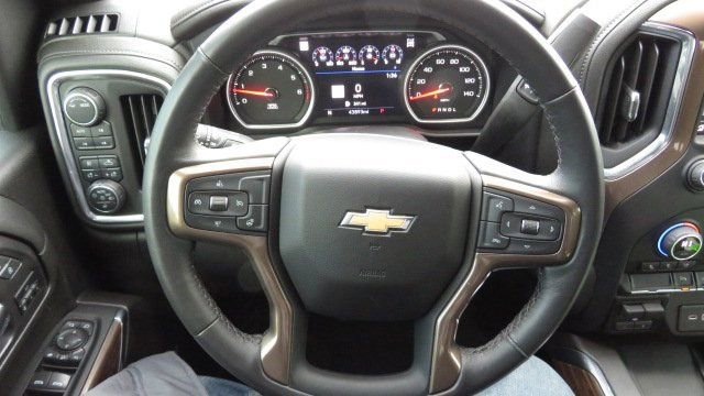 Used 2022 Chevrolet Silverado 3500 High Country image 21