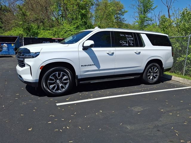 Used 2024 Chevrolet Suburban LT w/ LT Signature Package AWD/4WD image 4