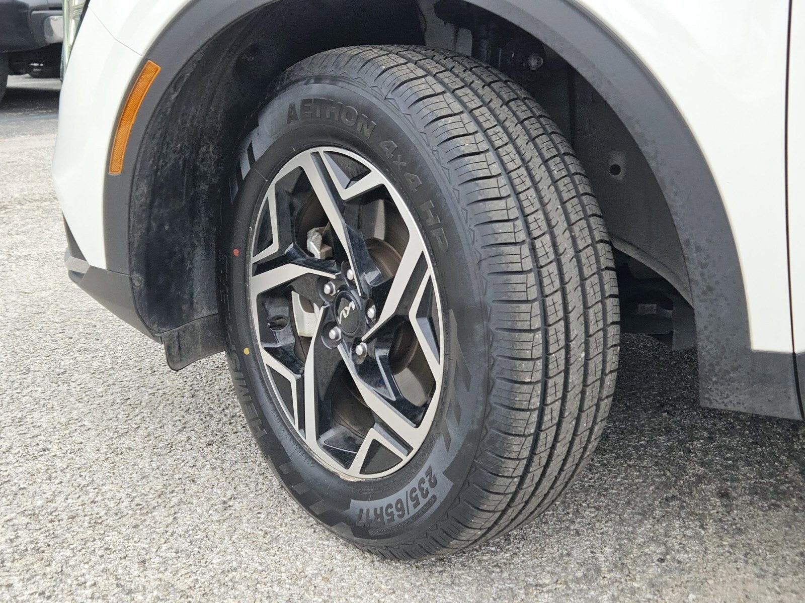 Used 2024 Kia Sportage LX image 32