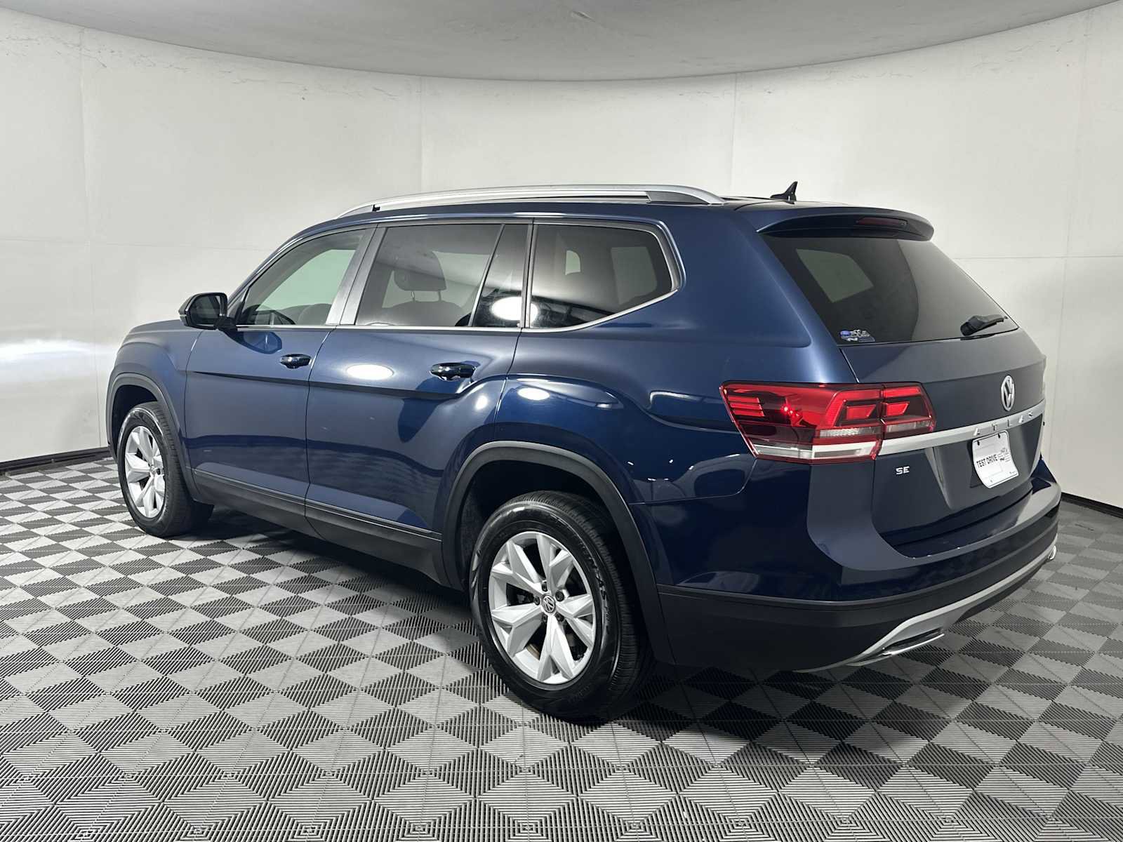 Used 2019 Volkswagen Atlas SE FWD image 3