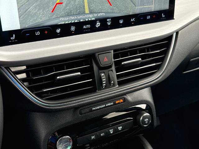 Certified 2025 Ford Escape Platinum w/ Premium Technology Package AWD/4WD image 23