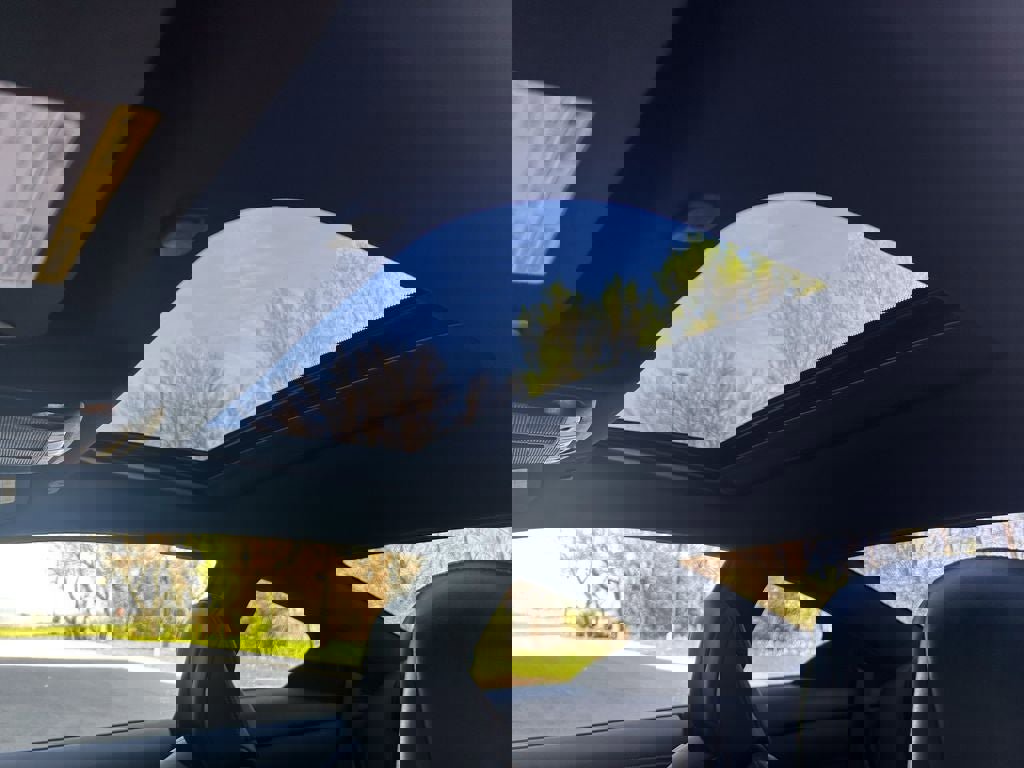 Used 2017 INFINITI Q60 w/ Cargo Package AWD/4WD image 34