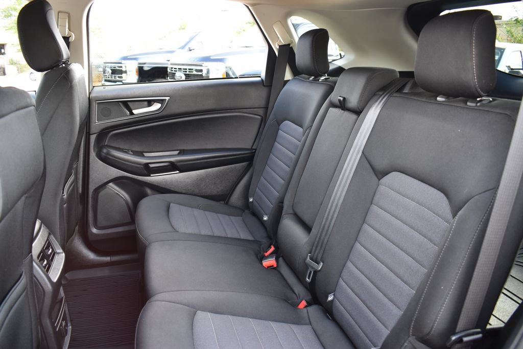 Certified 2020 Ford Edge SE FWD image 28