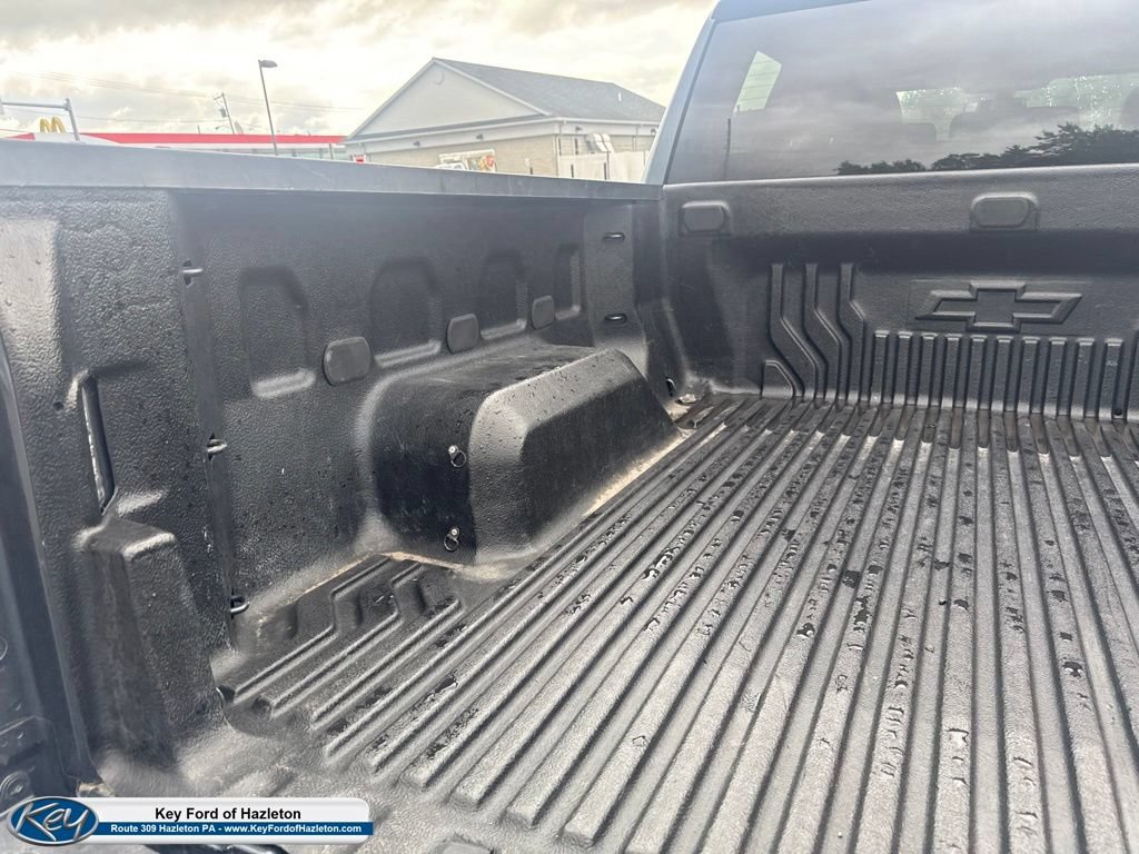Used 2021 Chevrolet Silverado 1500 LT AWD/4WD image 15