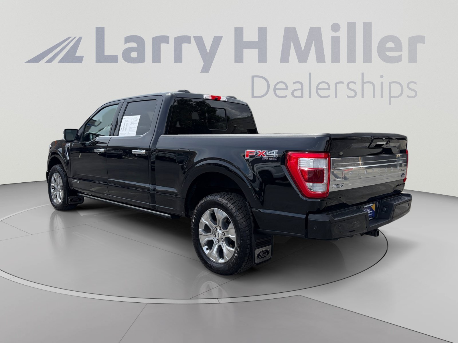 Certified 2023 Ford F150 Platinum w/ FX4 Off-Road Package AWD/4WD image 3