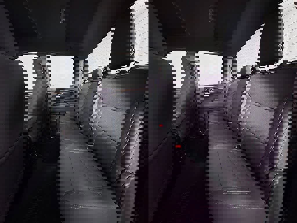 Used 2025 Chevrolet Silverado 1500 LT image 17