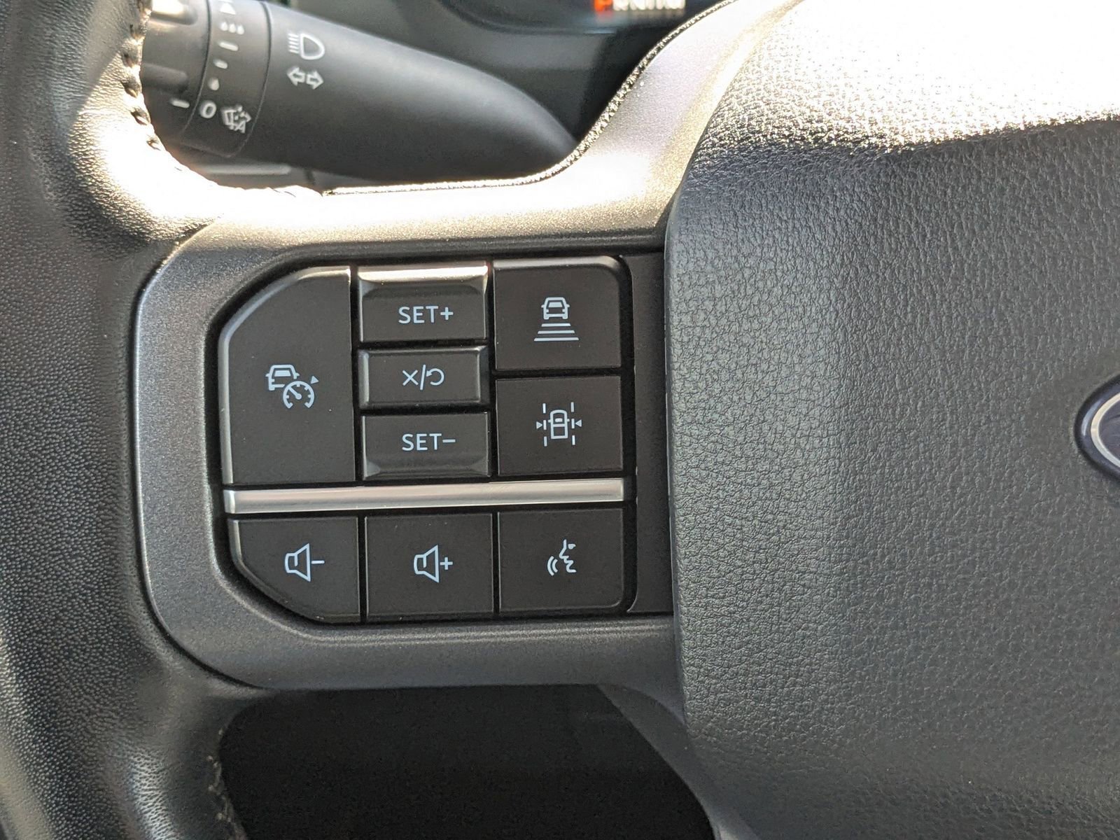 Certified 2024 Ford F150 Lariat w/ Equipment Group 502A High image 29