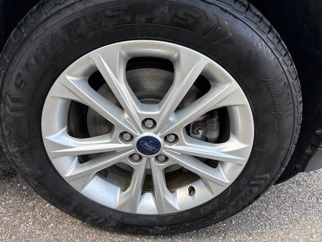Certified 2017 Ford Escape SE w/ SE Cold Weather Package AWD/4WD image 13