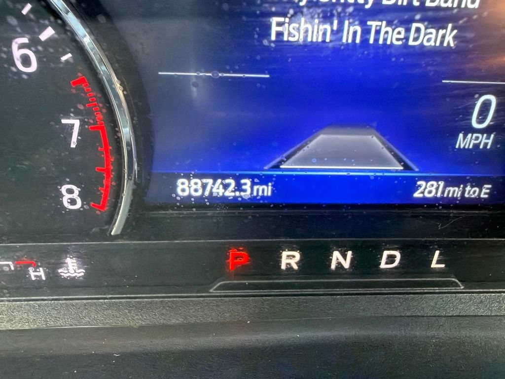 Certified 2022 Ford Explorer Limited w/ Limited Technology Package RWD image 3
