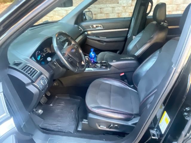 Certified 2018 Ford Explorer XLT w/ Equipment Group 202A FWD image 11