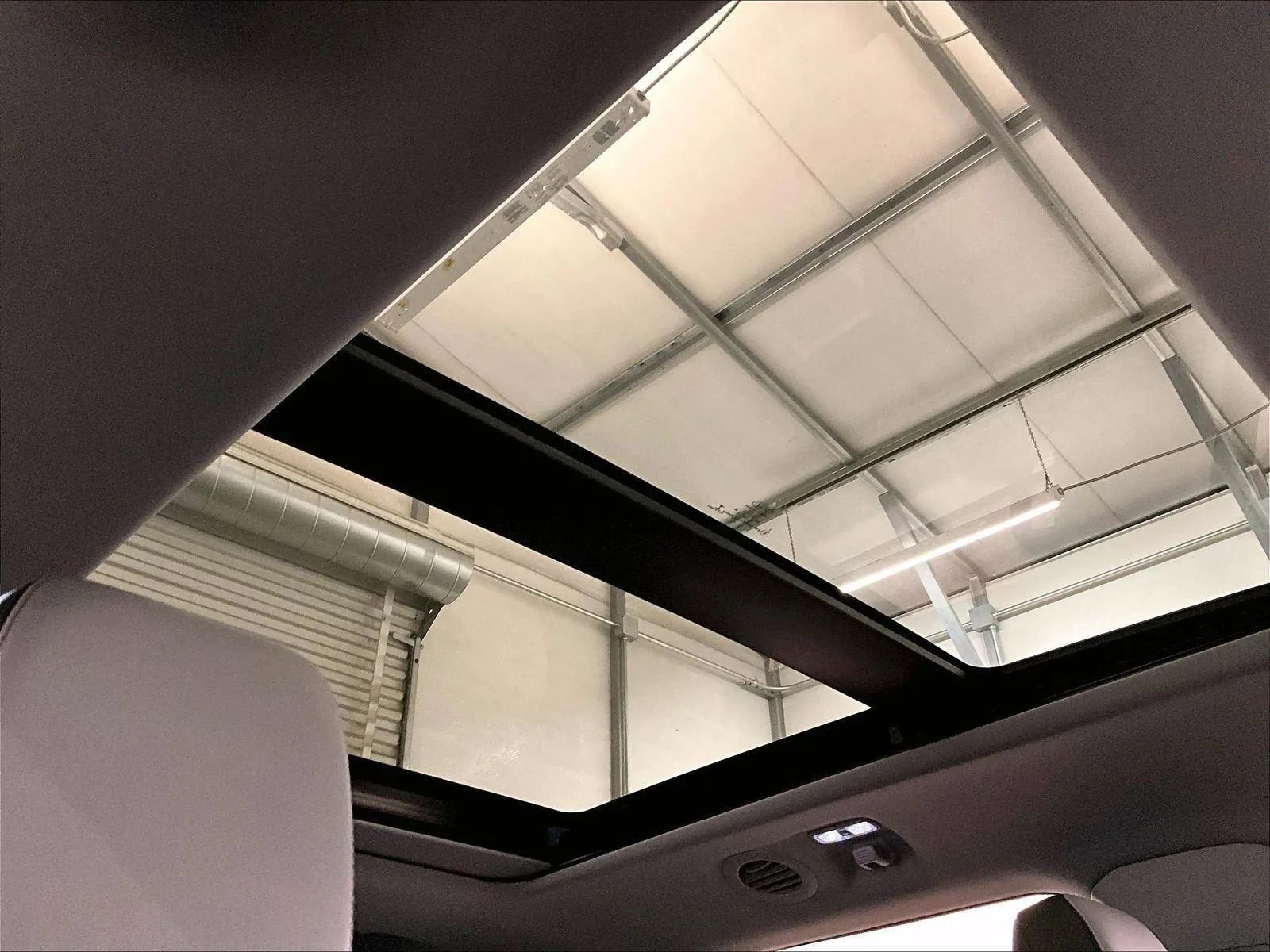 Certified 2021 Ford Explorer XLT w/ Equipment Group 202A image 21